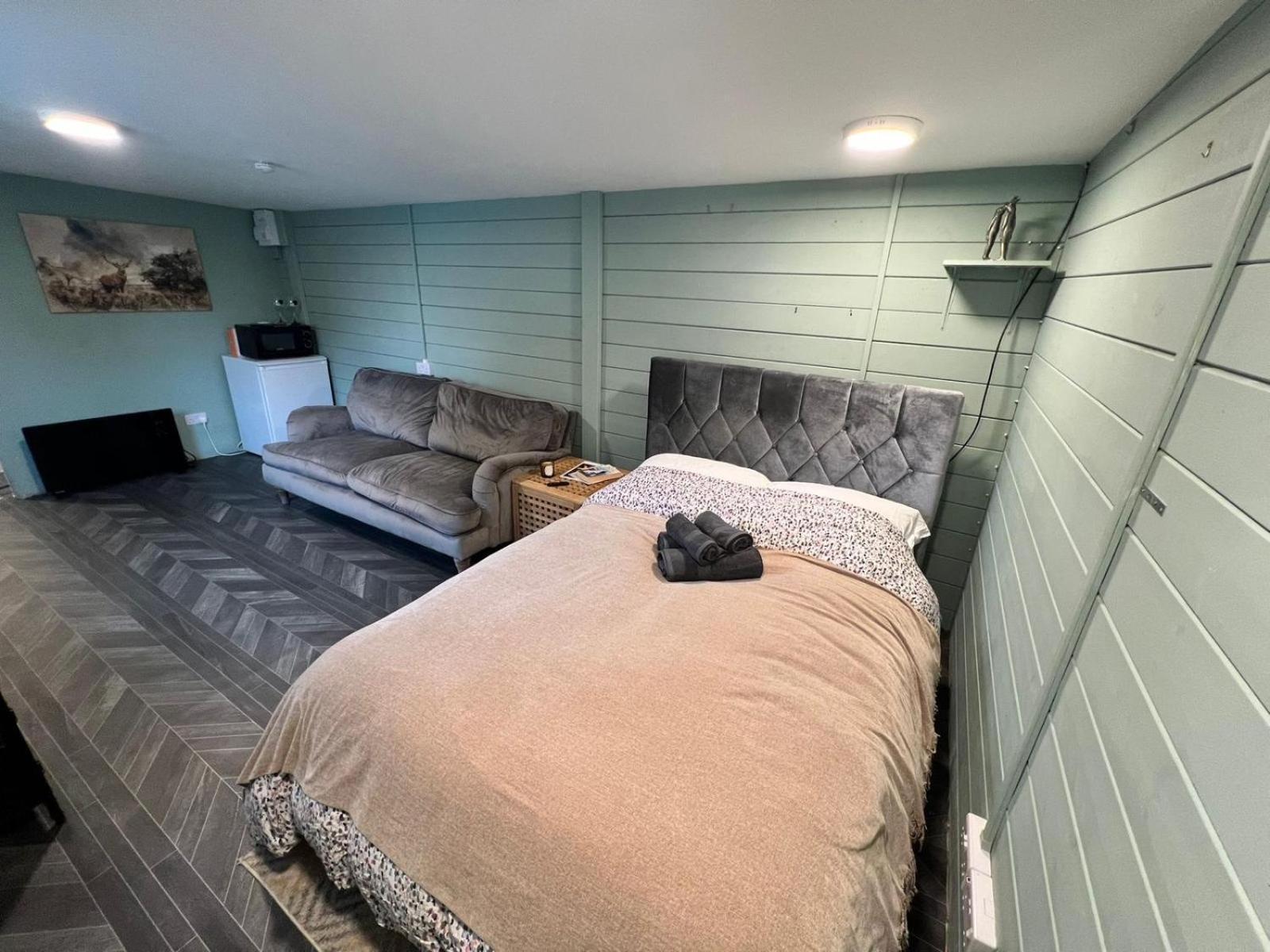 Cozy Independent Ensuite